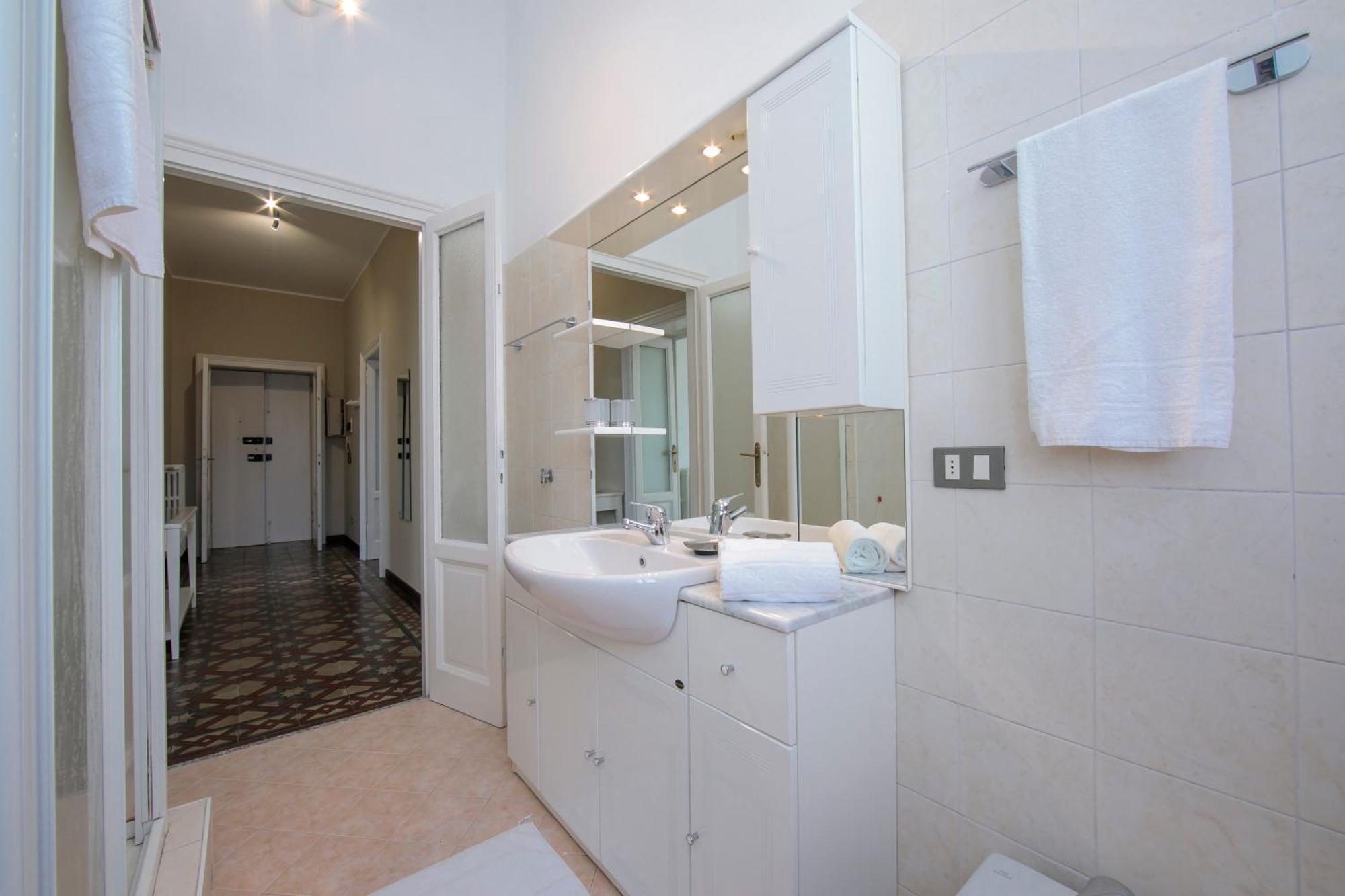 Residenza Oleandro Lake View Luino Center - Happy Rentals 外观 照片